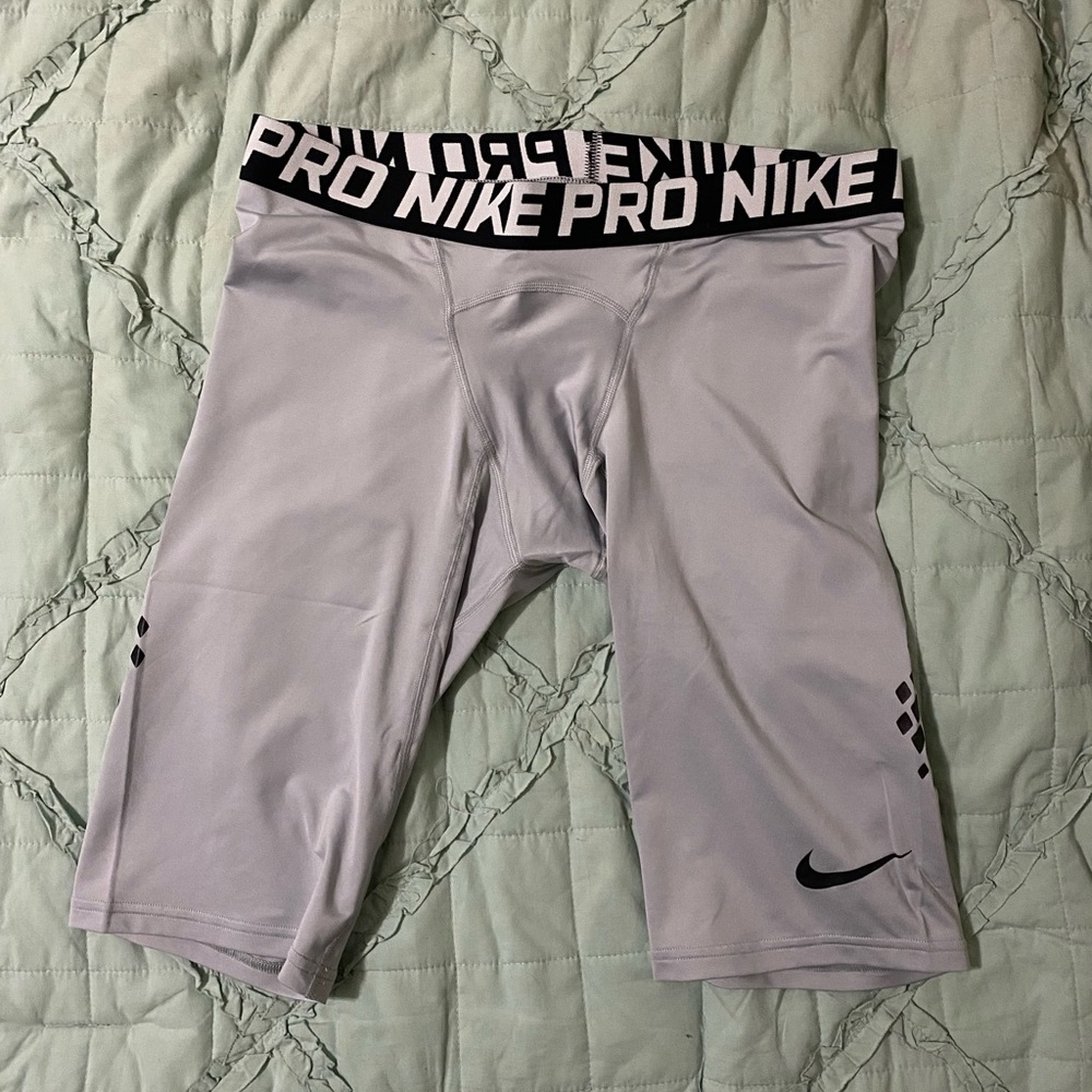 Nike Pro